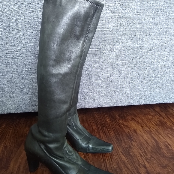 CHANEL Boots - Picture 5 of 12